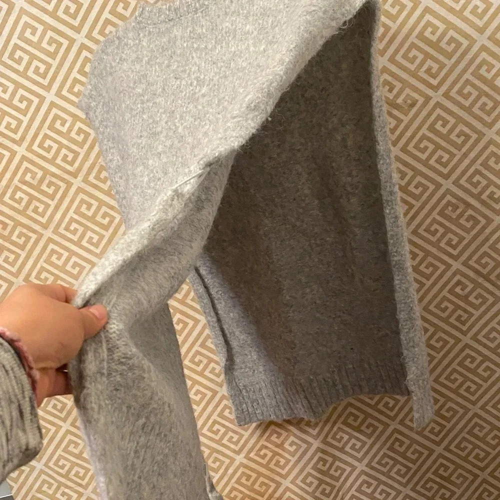 ❤️a new day Heather Gray Women's Crew Neck poncho